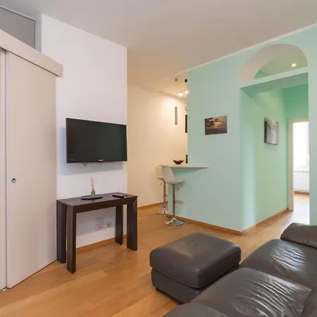 Isola Bosco Verticale - 6 Guest Apartment Milan